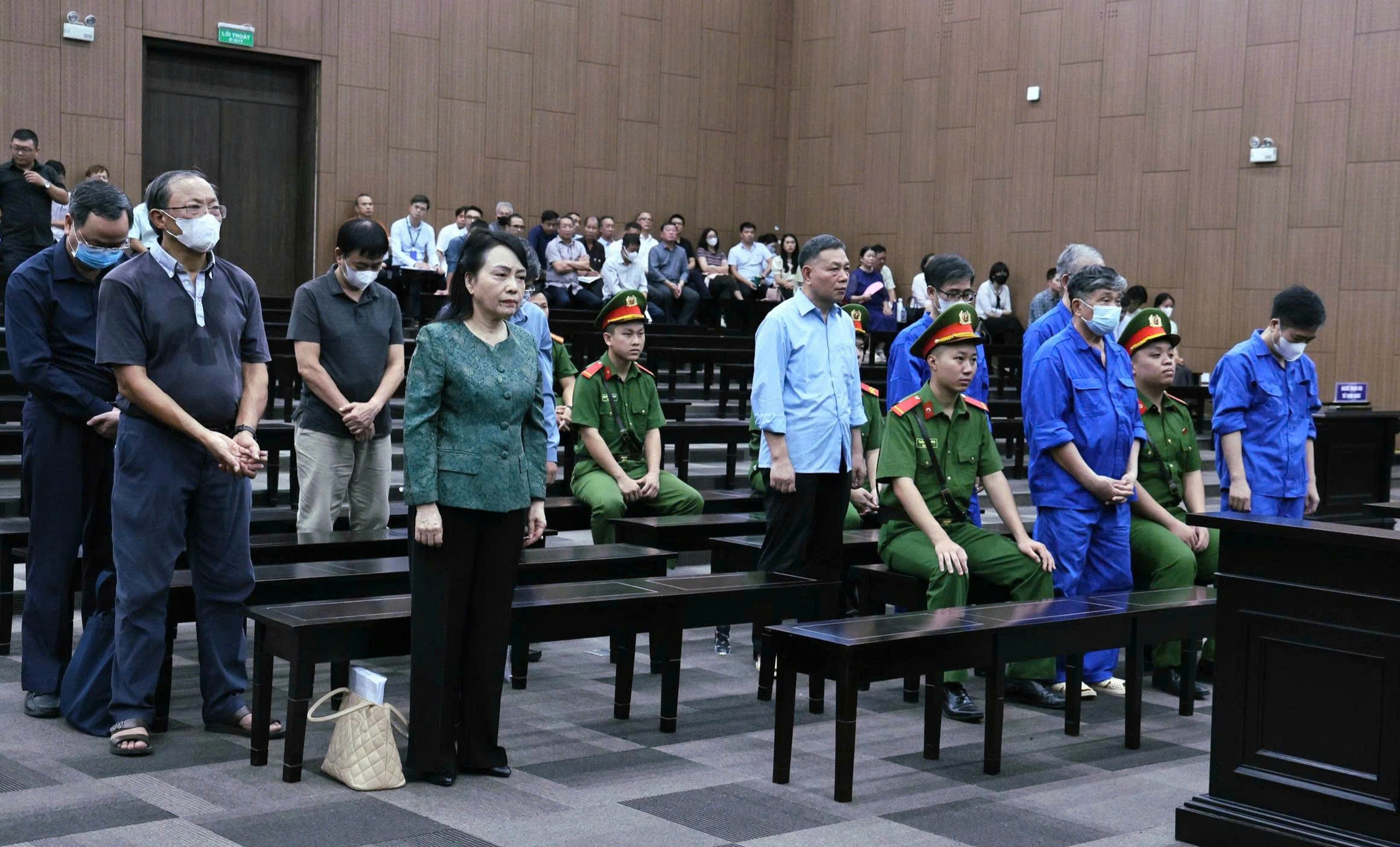 Cựu Bộ trưởng Nguyễn Thị Kim Tiến nhận 6 năm tù