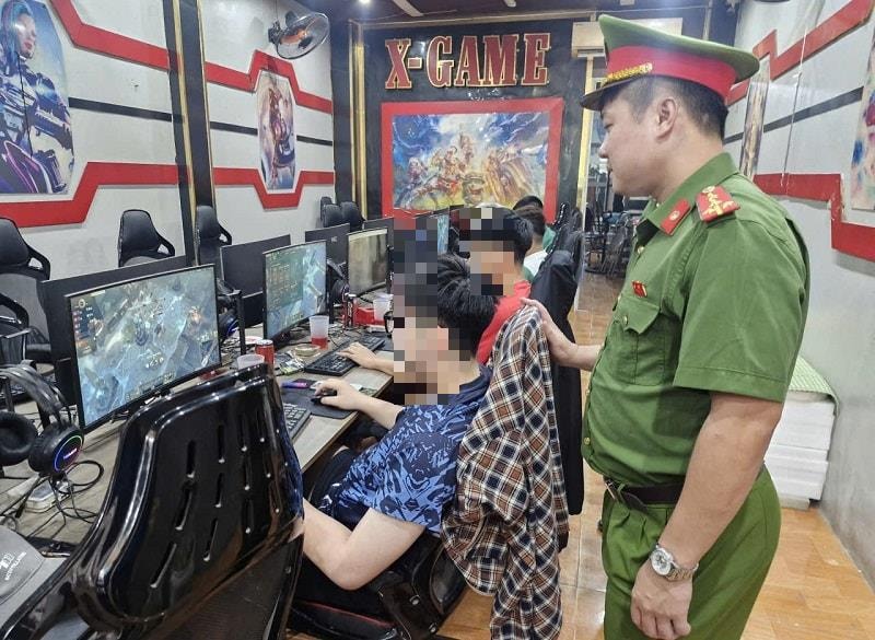 Xã Phú Xuyên: Quyết tâm đấu tranh ngăn chặn tội phạm ma túy
