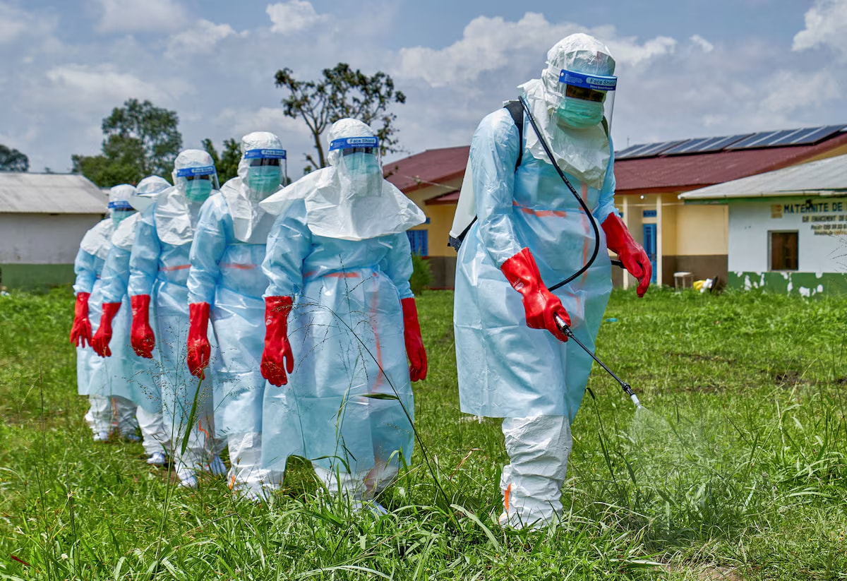 Ebola và những khoảng trống của an ninh y tế toàn cầu