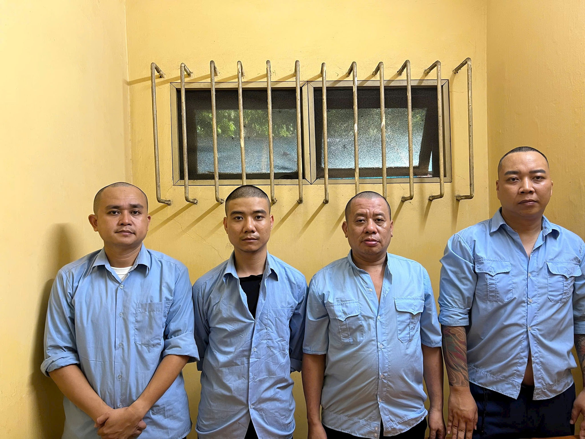 Triệt phá ổ nhóm cá độ bóng đá hàng chục tỷ đồng